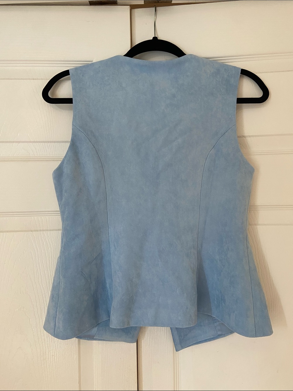 Sleeveless Light Blue Button-Front Tailored Top & Shorts Set - Picture 7 of 8
